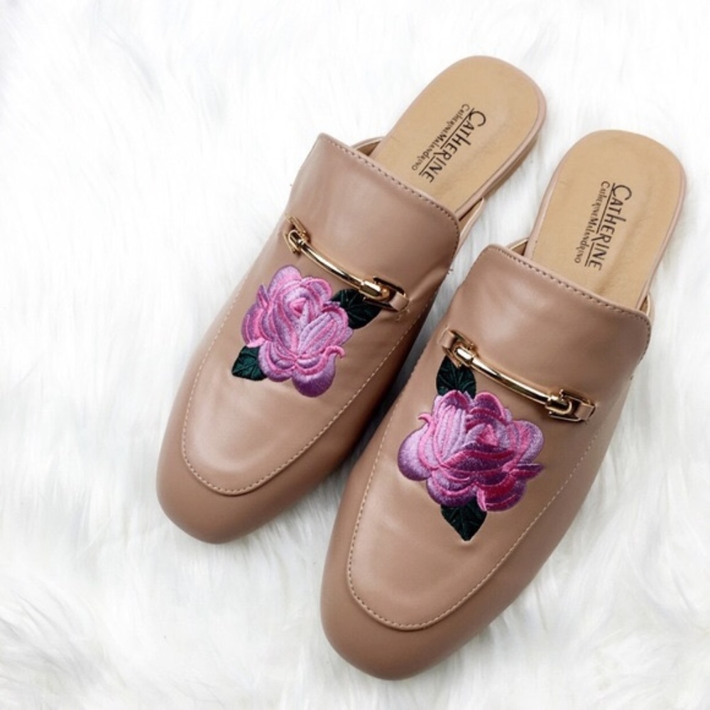 NWT Catherine Malandrino beige shoes